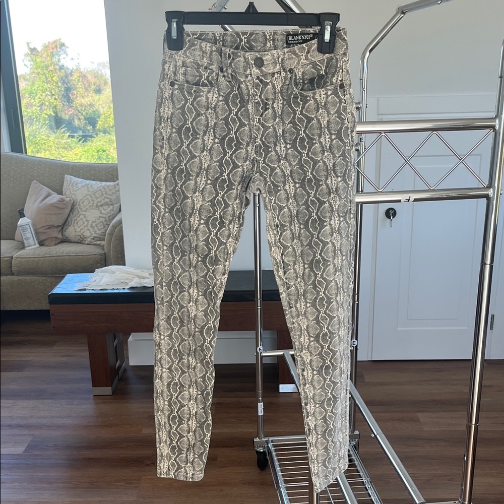 Blank NYC Snake Print Straight Leg Jeans - Gray and White